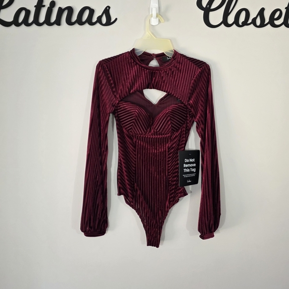 Lulu's Always Alluring Burgundy Striped Velvet Cutout Long Sleeve Top Sz XS NWT - Picture 3 of 12